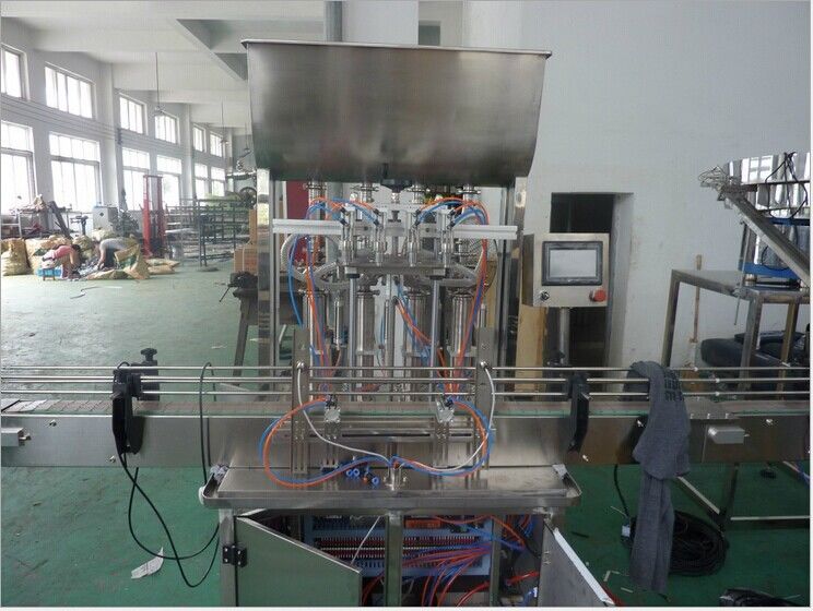 Máquina automática de llenado y embalaje de líquidos cosméticos Shampoo loción corporal pasta botella de llenado de tapa de etiquetado