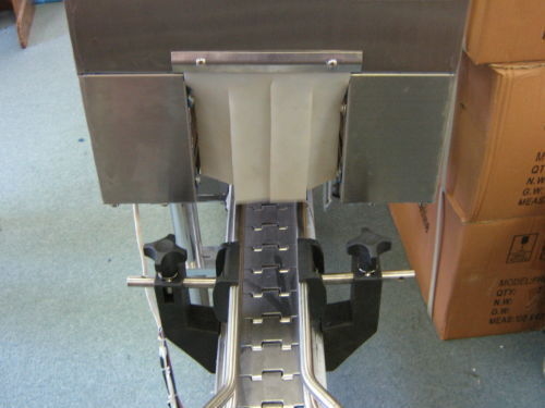 PVC /POF Film Cable Heat Tunnel Shrink Packing Sleeve Label Wrapping Machine for Bottle