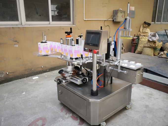 Máquina automática de etiquetado de detergentes para ropa de doble cara Máquina semiautomática de etiquetado de botellas cuadradas 0